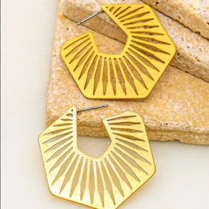 Don't Go Hexagon Hoop Earrings-Gold